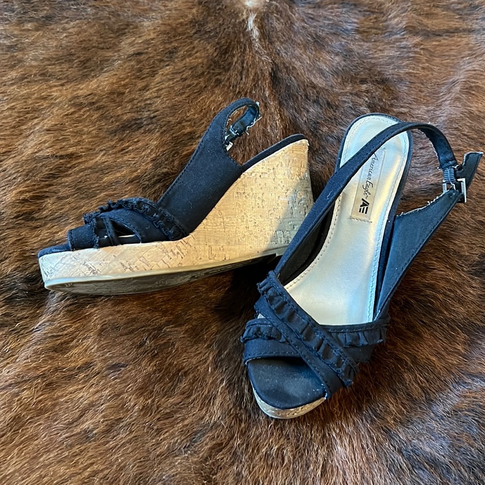 American Eagle Wedge Sandals Size 6.5